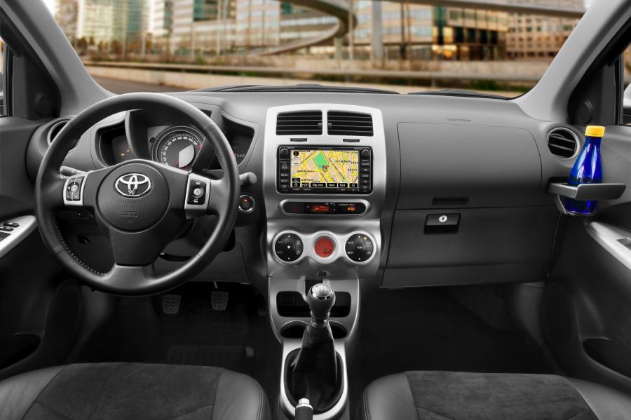  Toyota Urban Cruiser 2009 года  (фото 34 из 113)